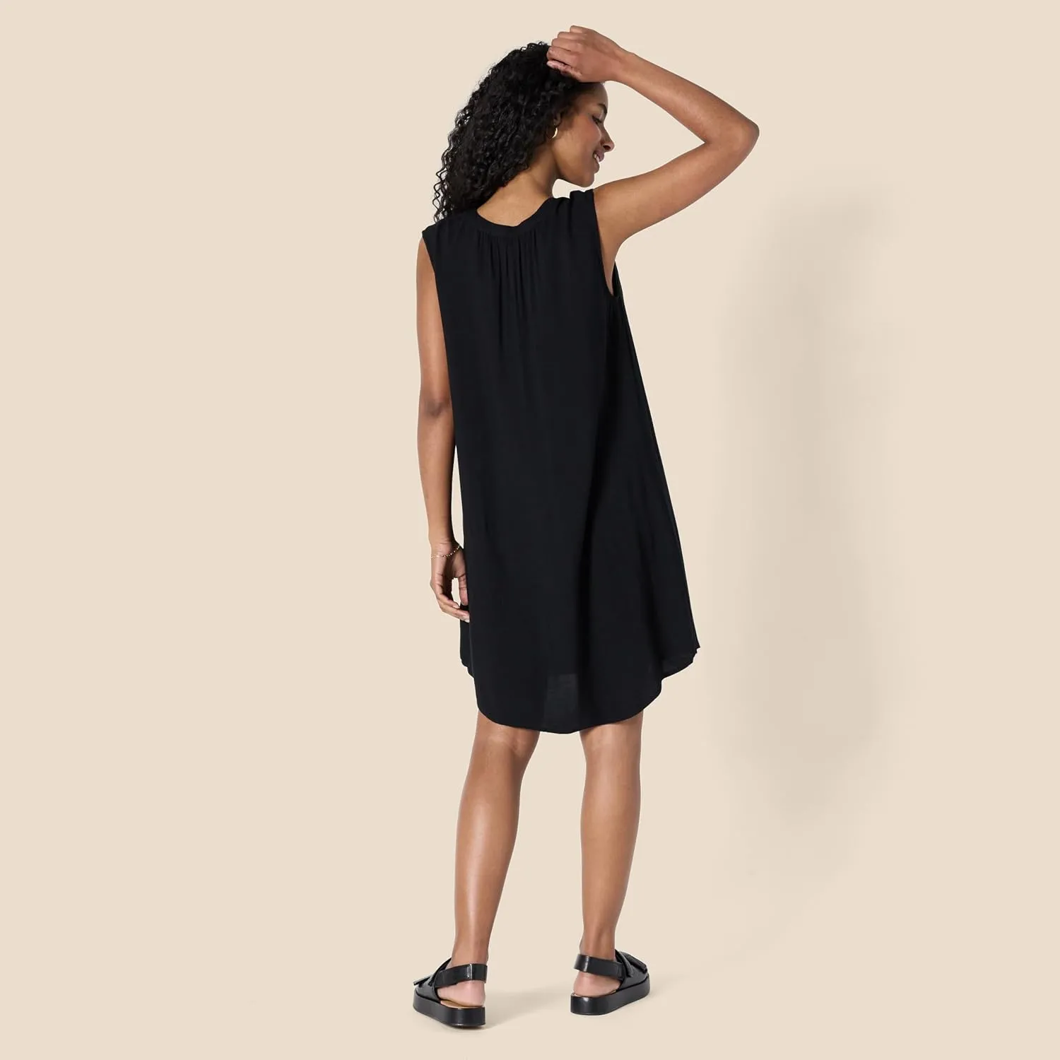 Amazon Essentials Women's Sleeveless Woven Shift Dress