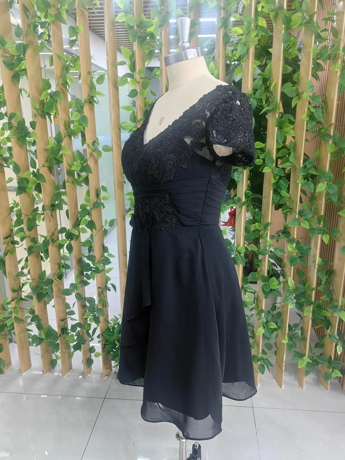 Mother of The Bride Dresses for Wedding Ruffle Chiffon Lace Applique Formal Evening Party Gown with Short Sleeves MK51