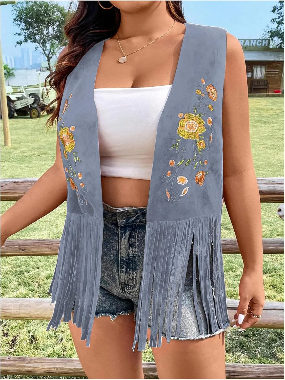 Verdusa Women's Plus Size Fringe Floral Embroidery Sleeveless Vest Cardigan Tassel Jacket