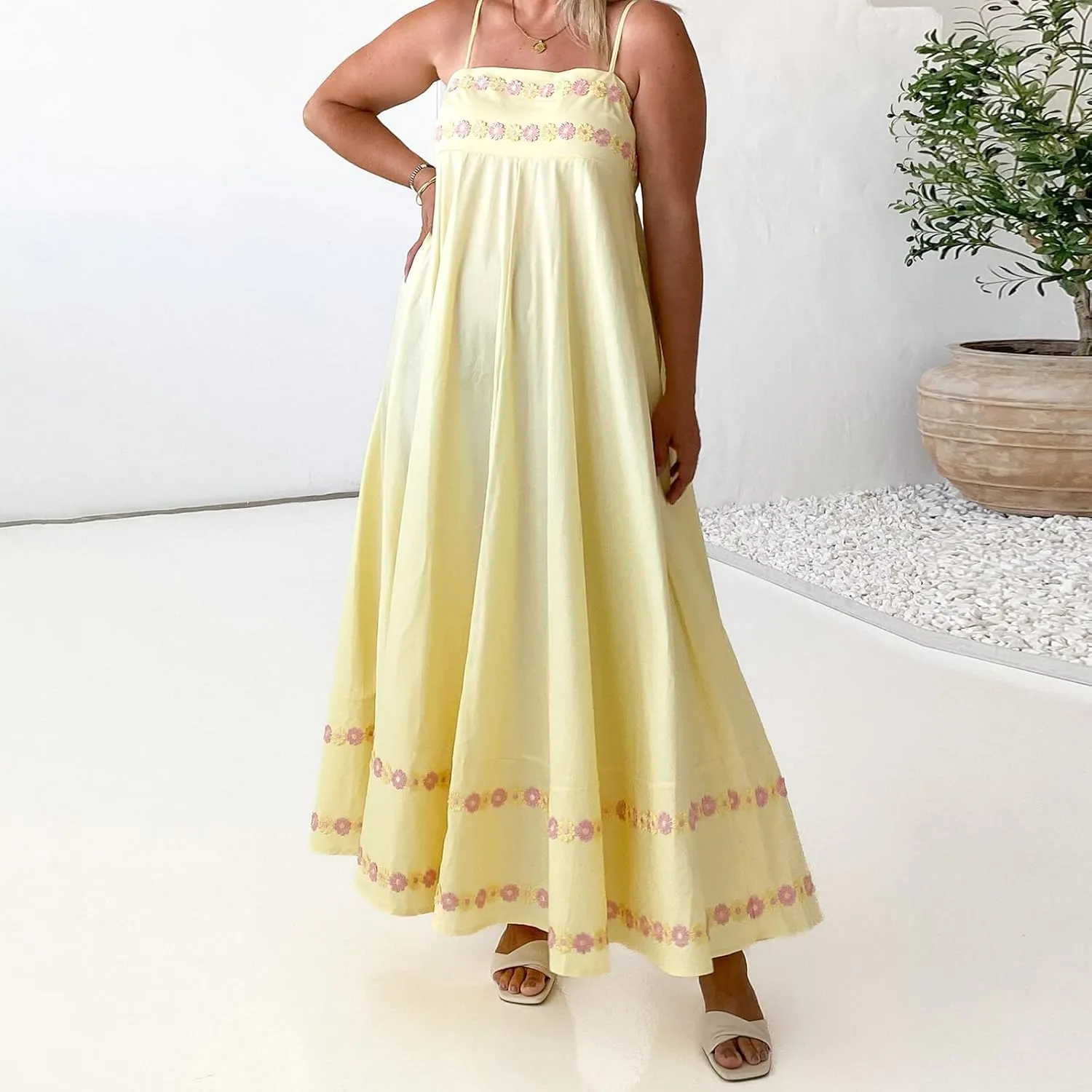 Women Boho Floral Sleeveless Smocked Maxi Dress Square Neck Spaghetti Strap Flowy Swing A Line Sundress