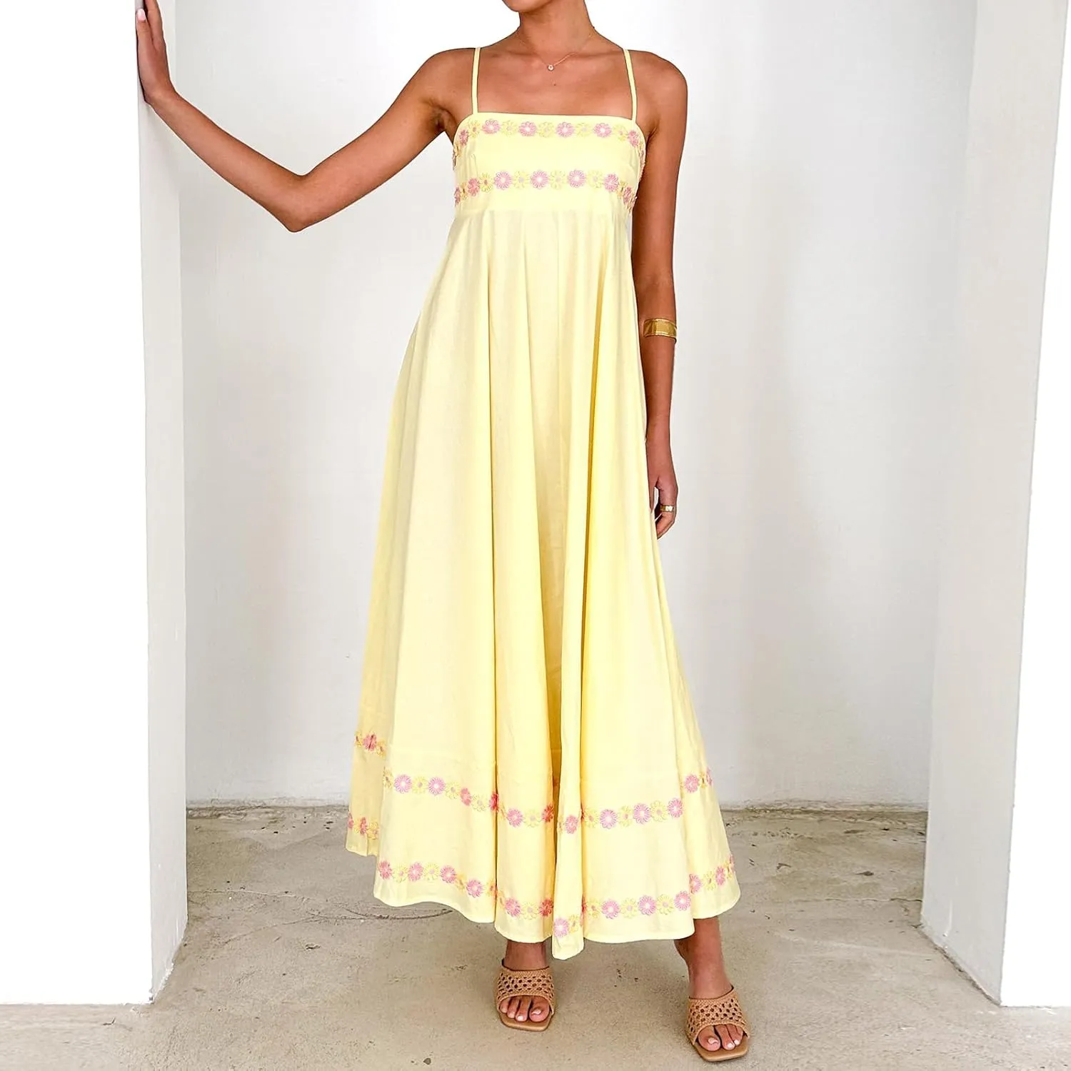 Women Boho Floral Sleeveless Smocked Maxi Dress Square Neck Spaghetti Strap Flowy Swing A Line Sundress