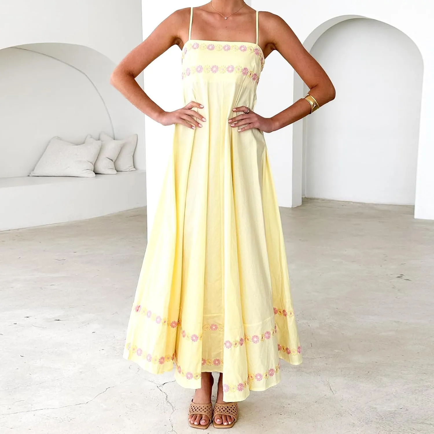 Women Boho Floral Sleeveless Smocked Maxi Dress Square Neck Spaghetti Strap Flowy Swing A Line Sundress