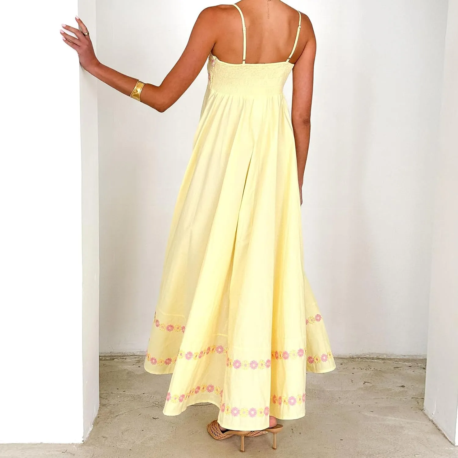 Women Boho Floral Sleeveless Smocked Maxi Dress Square Neck Spaghetti Strap Flowy Swing A Line Sundress